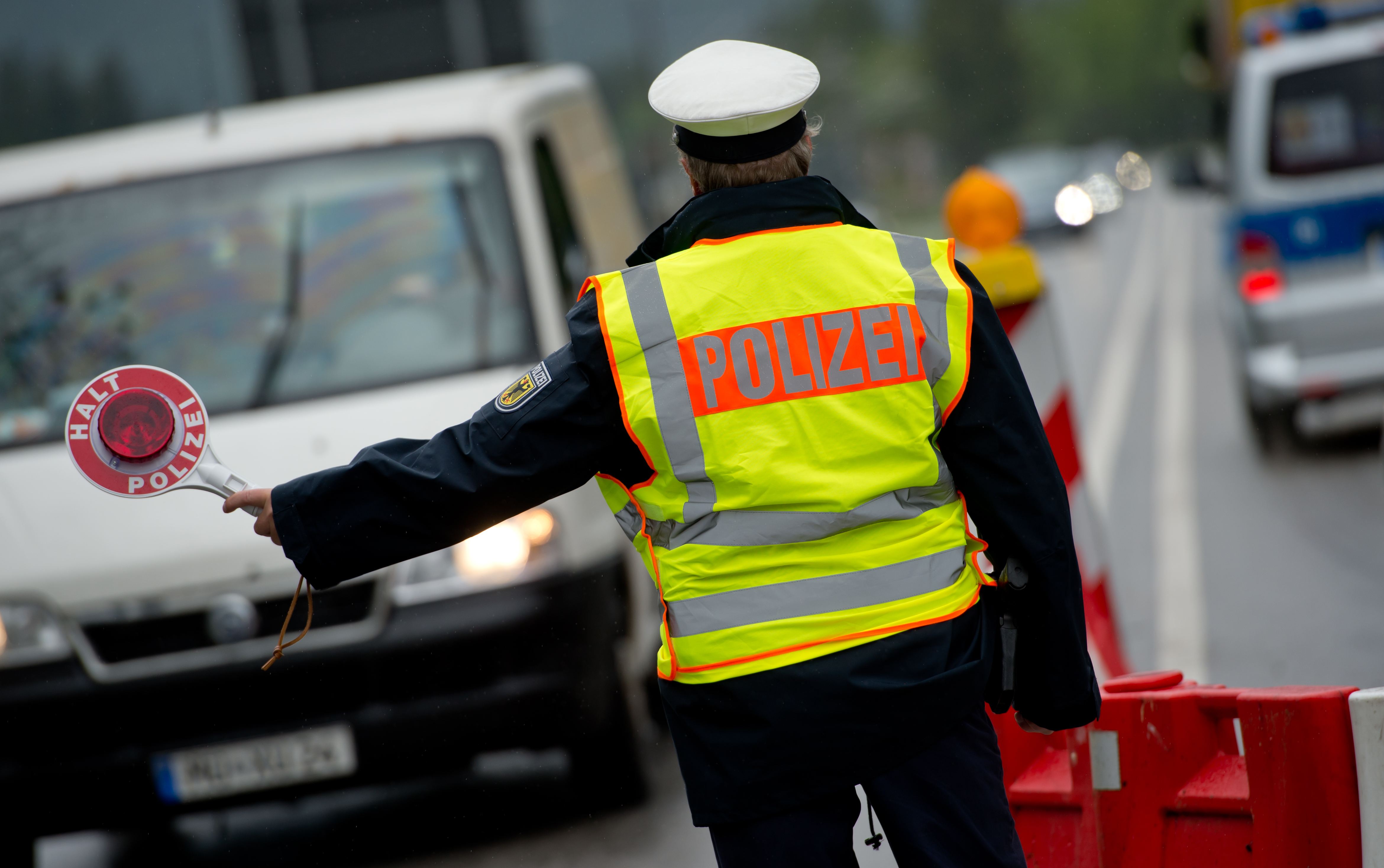 Schengenraum: EU-Mitgliedstaaten billigen Verlängerung von Grenzkontrollen