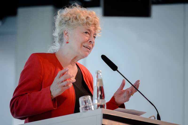 Gesine Schwan: " Die EU hat sich immer zu sehr an den wirtschaftlichen Interessen der Deutschen orientiert"