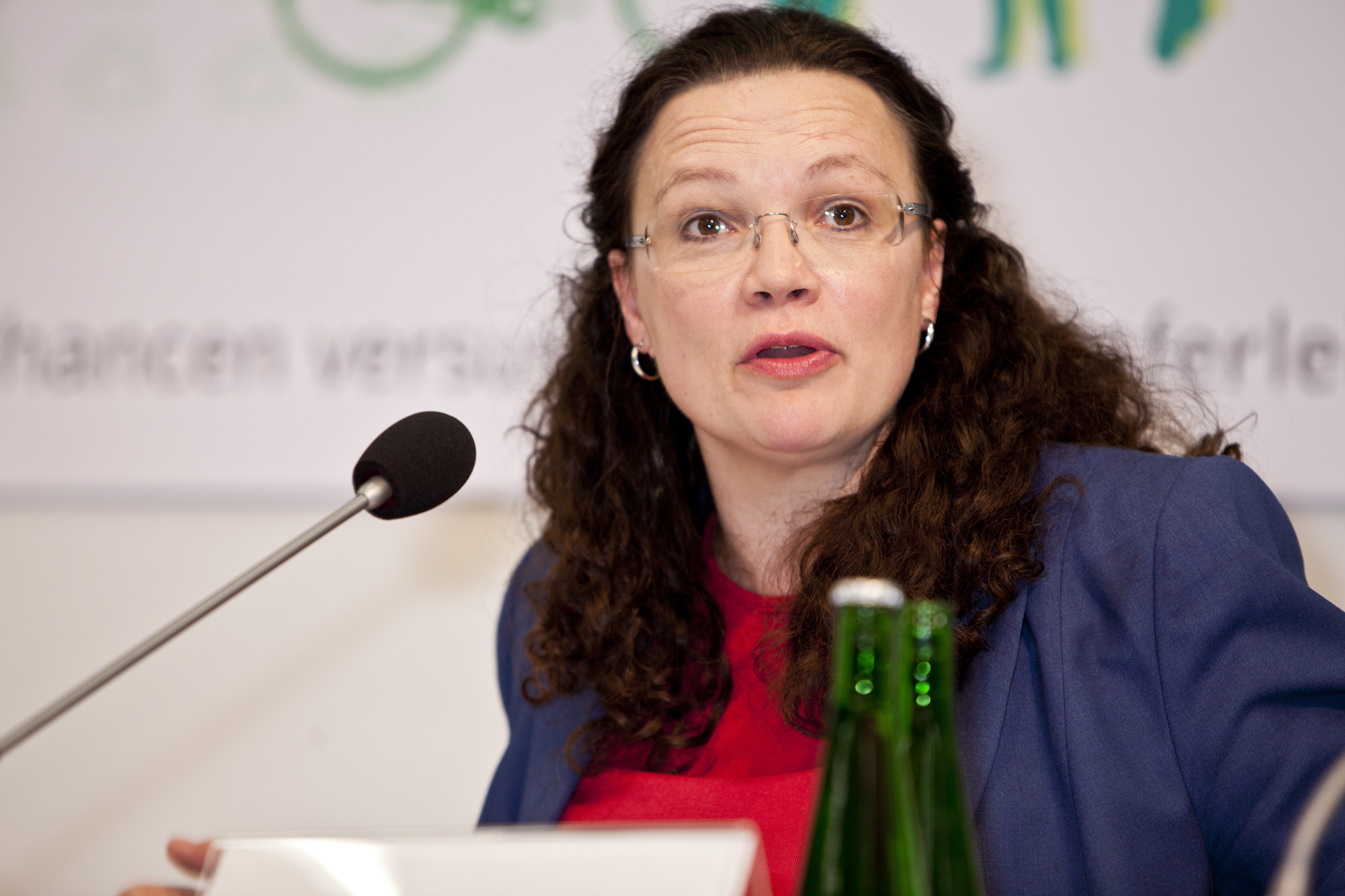Flüchtlinge: Nahles verlangt 450 Millionen Euro mehr für Integration