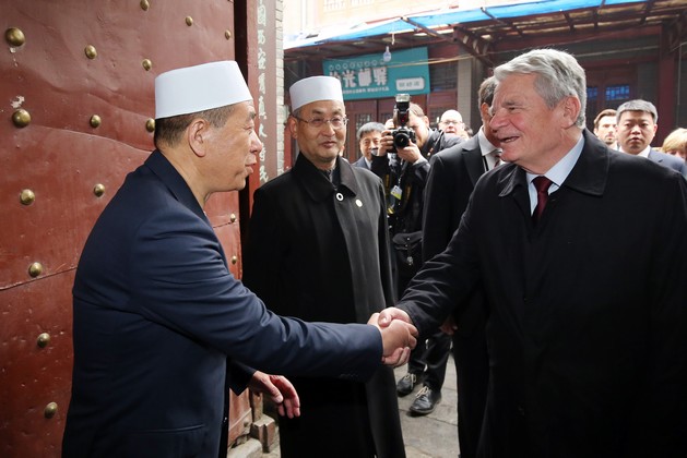 Staatsbesuch von Joachim Gauck in China: Kritik in der Abseitsfalle