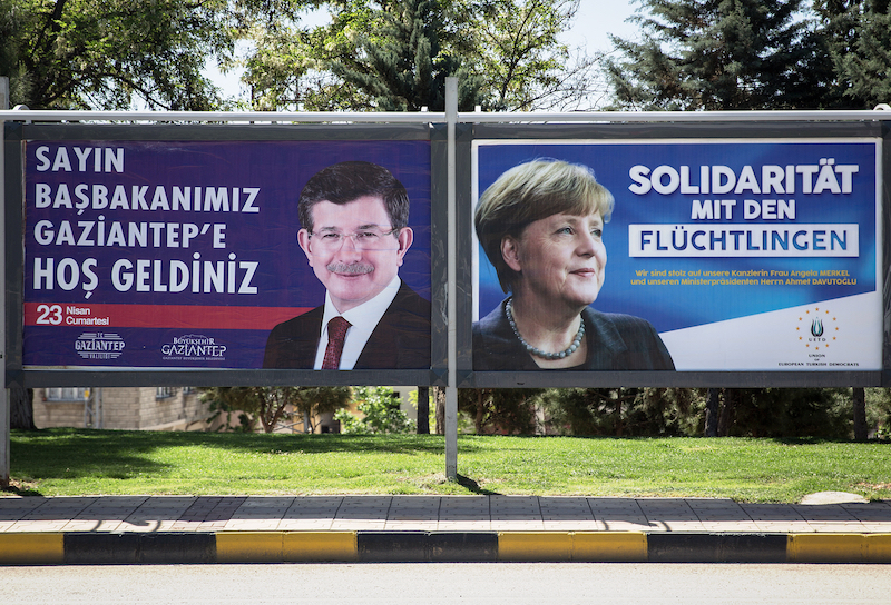 Merkels diplomatischer Drahtseilakt in der Türkei