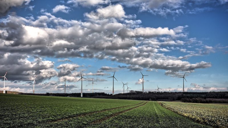 Erneuerbare Energien: Sichere Anlage auf instabilen Märkten?