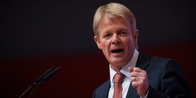 DGB-Chef Hoffmann: "Das Integrationsgesetz arbeitet mit Restriktionen und das ist Populismus“