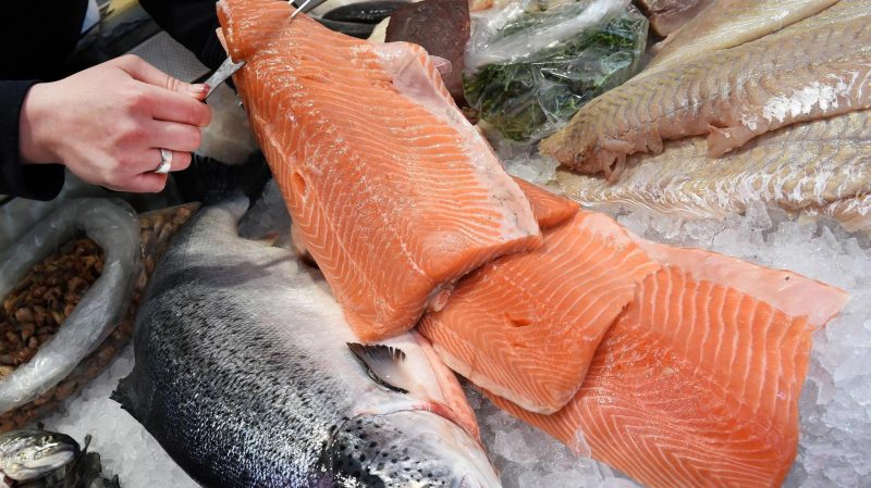 Gesundheitlich bedenklicher Stoff in Zuchtlachs entdeckt