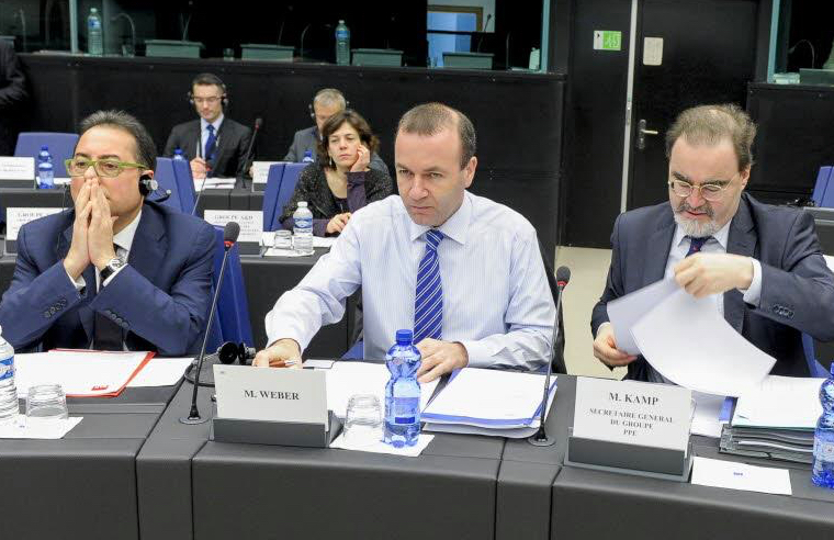 EU-Parlament: Kein neuer UK-EU-Deal vor Einleitung des Brexits