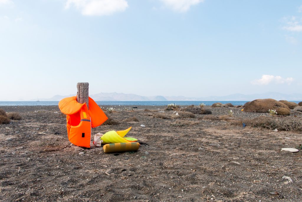 Refugees_Greece_beach_CREDIT[Ann Wuyts_Flickr]
