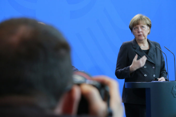 Merkel: Ratlosigkeit und Schuldeingeständnisse in der Syrien-Frage
