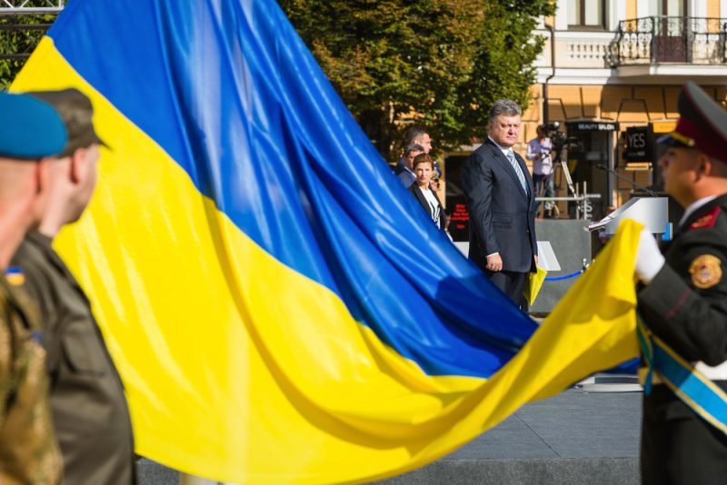 Poroschenko: Ukrainische Flagge soll wieder über Krim und Donbass wehen