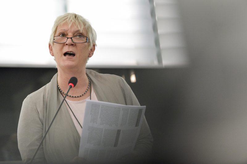 Kurdenkonflikt in Türkei: "Merkel gießt weiter Öl ins Feuer"