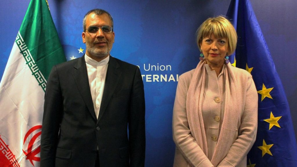 helga-schmid-and-iranian-minister