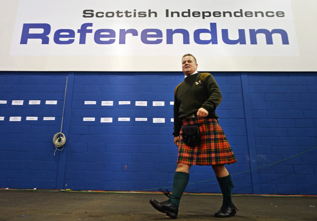 Scottish parliament backs second independence referendum