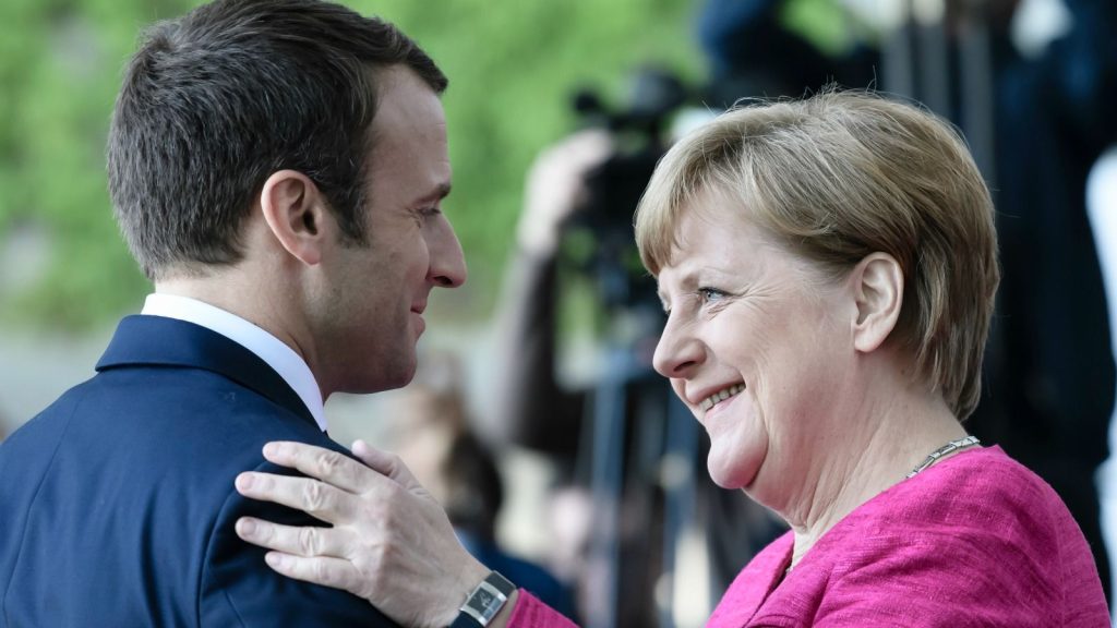 epa05966431 German Chancellor Angela Merkel (R) welcomes newly elected French President Emmanuel Macron (L) at the German Chancellery in Berlin, Germany, 15 May 2017. The French President is on his inaugural foreign visit to Germany.  EPA/CLEMENS BILAN