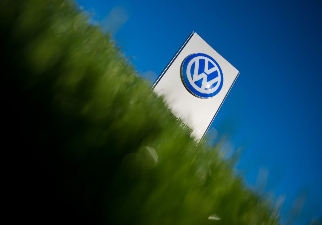 Shares of German carmakers plunge after allegations of collusion