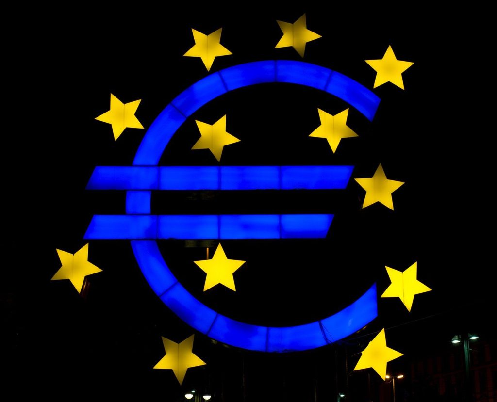 Euro Symbol Night