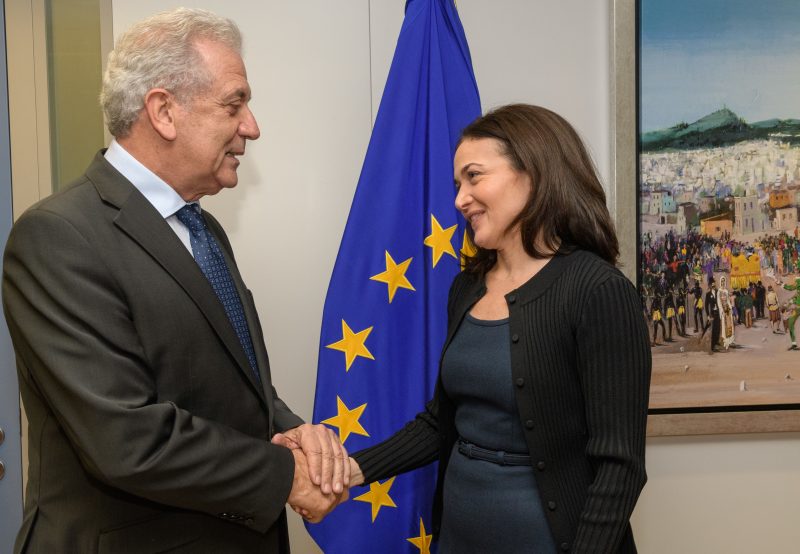 Facebook versucht, bei EU-Politikern zu punkten