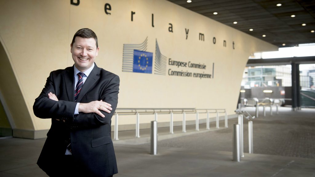 Selmayr_pose