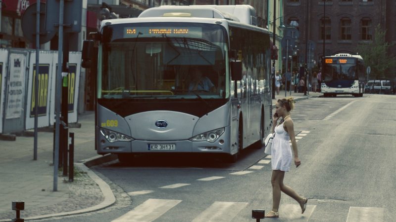 Elektrobusse gegen den Klimawandel: Europas Städte tun sich schwer