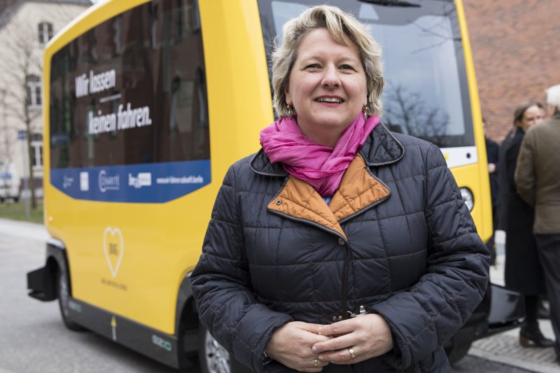 Umweltministerin Schulze fordert CO2-Abgabe