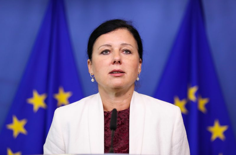 Datenschutz-Streit: Jourová trifft US-Minister