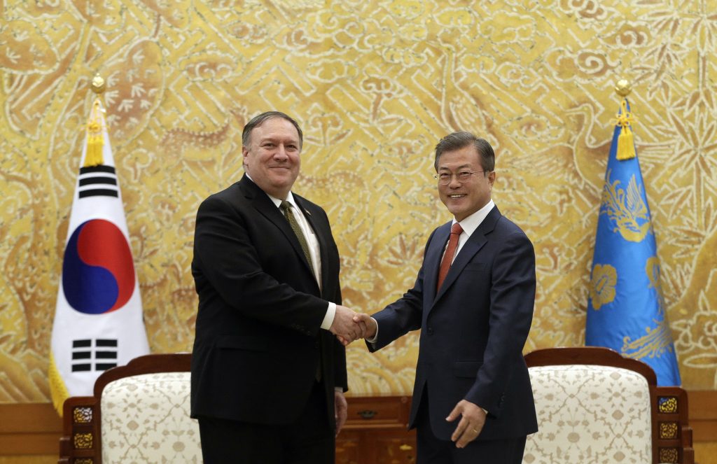 Moon Jae-in, Mike Pompeo