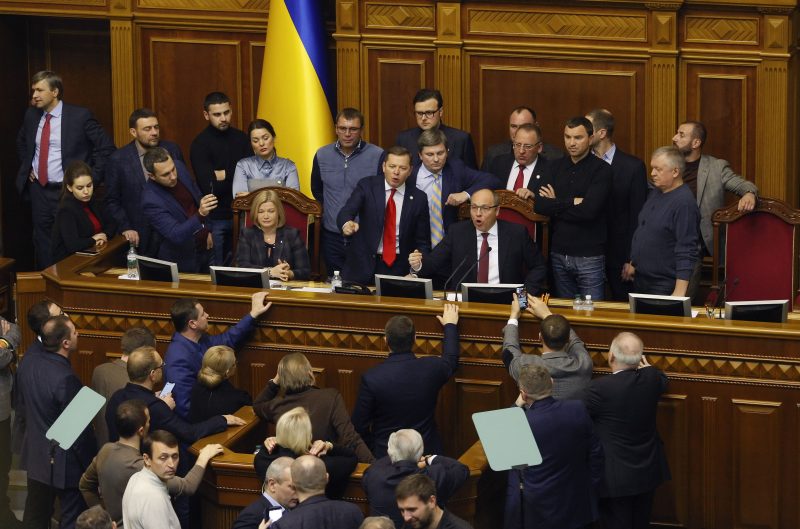 Ukraine verhängt einen Monat lang Kriegsrecht