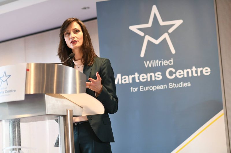 Marija Gabriel: Den digitalen Gender Gap überwinden