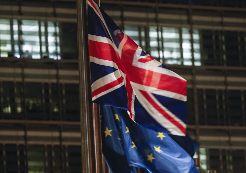 Britisches Unterhaus billigt Mays neue Brexit-Strategie