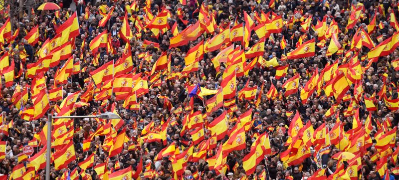 Madrid: Rechtskonservative marschieren gegen Ministerpräsident Sánchez