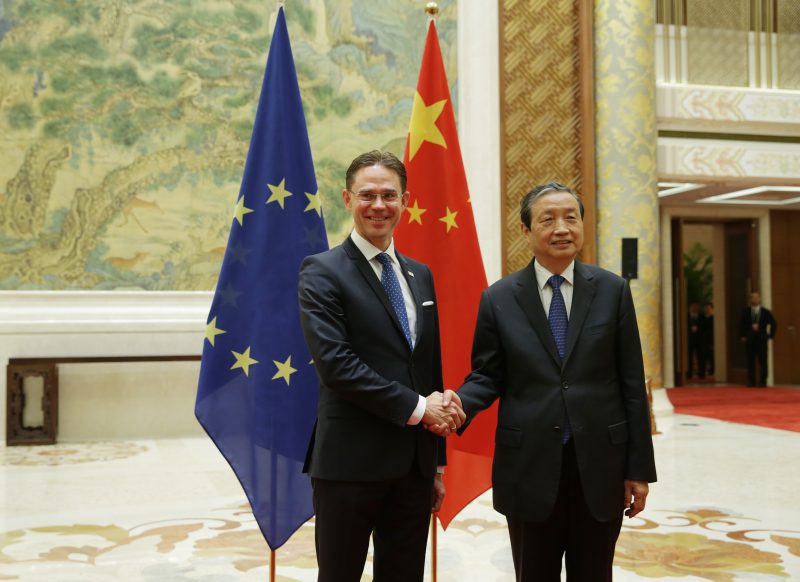 MEPs besorgt: Kommission will mehr Kooperation mit China