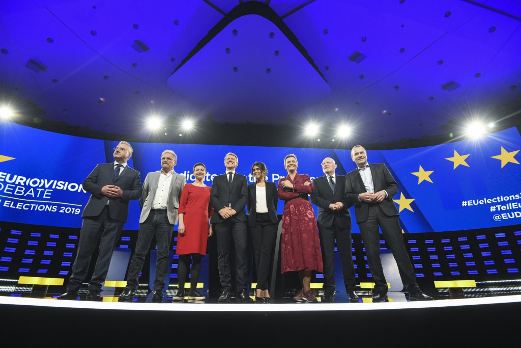 EP-089092B_EE2019_Debate_Family_photo_1