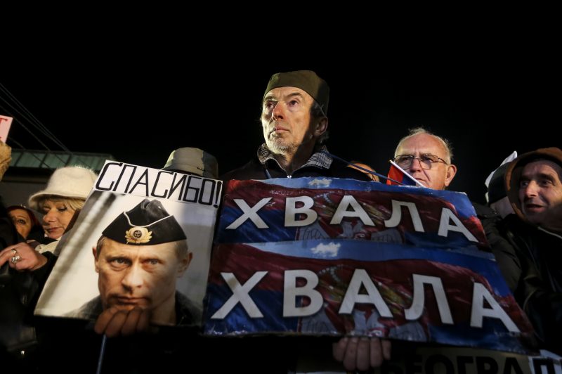 EU hält sich auf dem Balkan zurück: Türkei, Russland und China stehen bereit