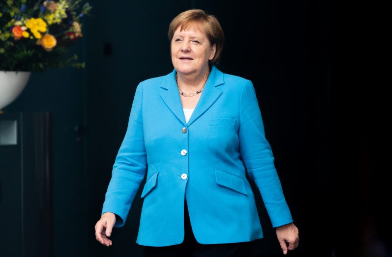 Merkel zittert erneut bei öffentlichem Auftritt - Kanzlerin: "Mir geht es sehr gut"