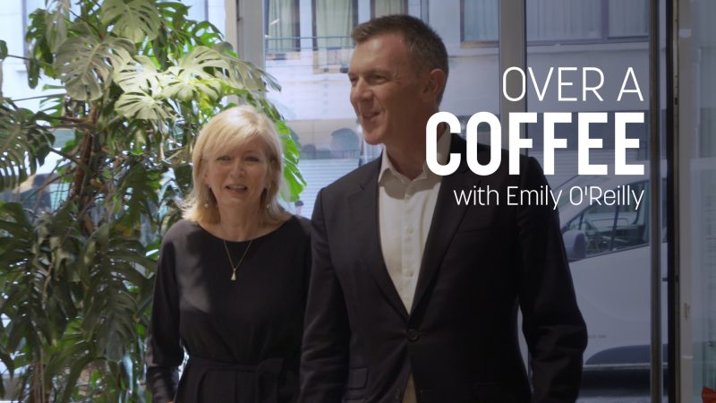 Auf einen Kaffee mit EU-Ombudsfrau Emily O'Reilly