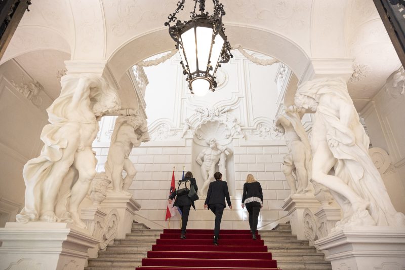 Sondierungen in Österreich: Kurz spricht mit SPÖ und FPÖ