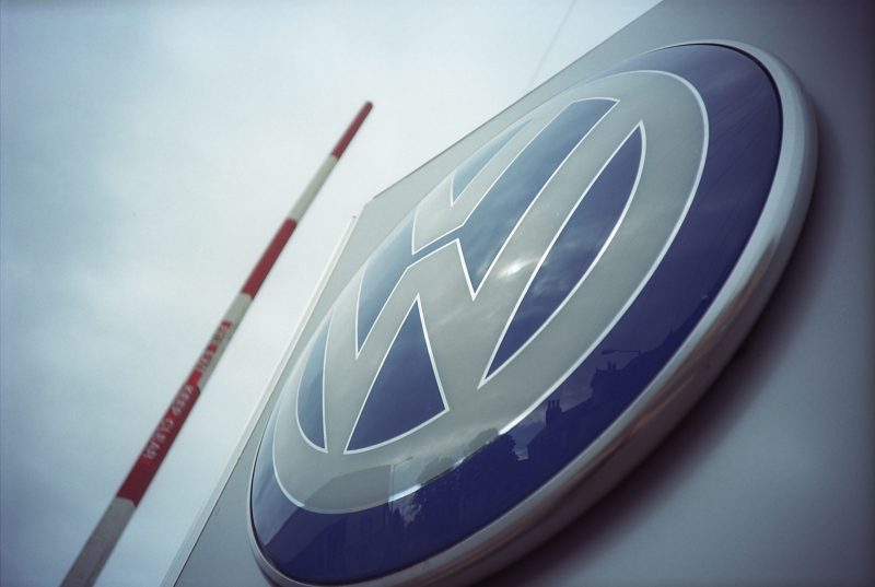 VW legt Plan für Autofabrik in der Türkei wegen Syrien-Invasionen auf Eis