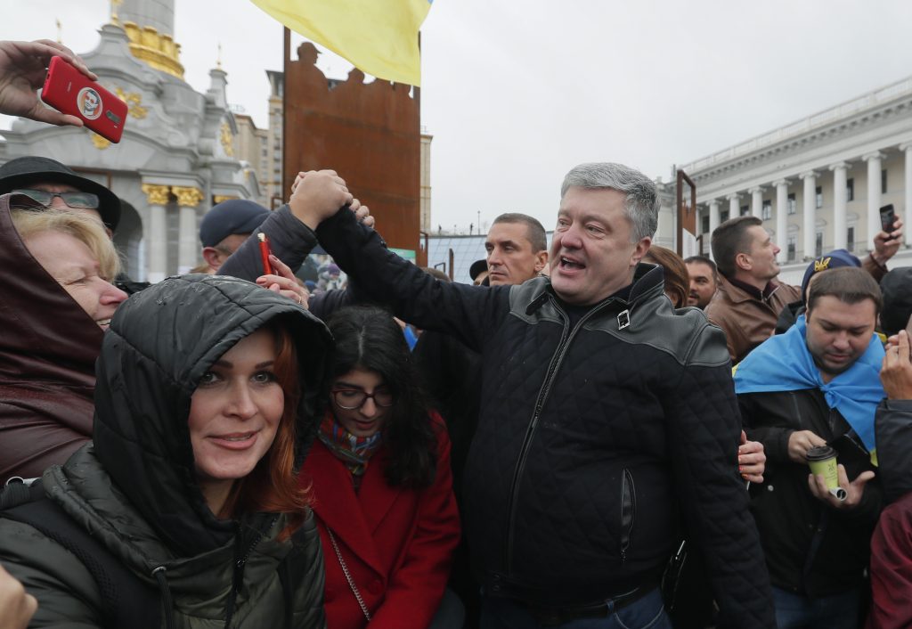 Ukrainians protest against the ‚Steinmeier formula‘ signing.