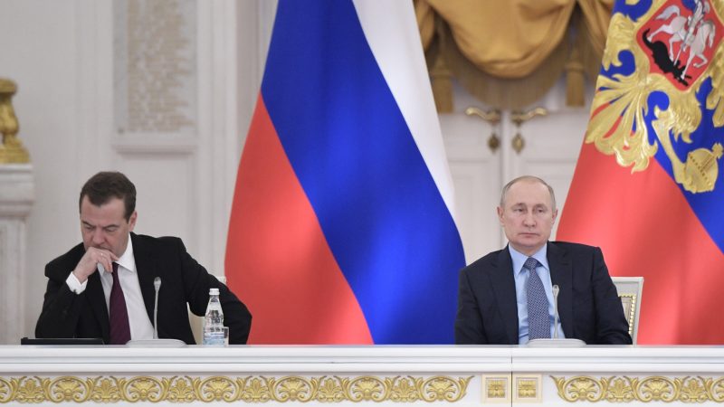 Russische Regierung tritt zurück