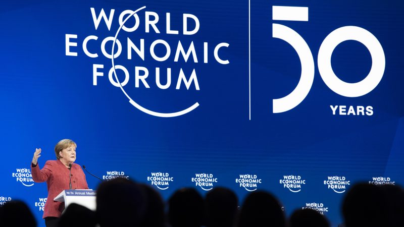 Davos: Merkel verteidigt Erbe des Finanzkrisenmanagements