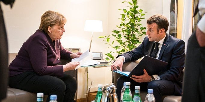 Telefonat mit Putin: Merkel und Macron äußern Besorgnis über humanitäre Lage in Syrien