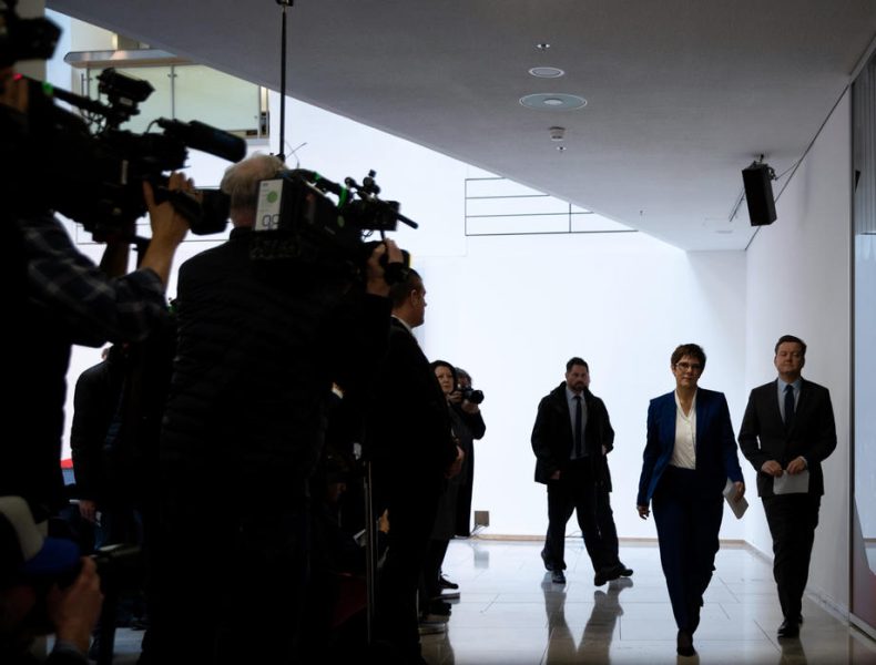 AKK, Thüringen, FDP: Was bedeutet die bundespolitische Krise für die EU?