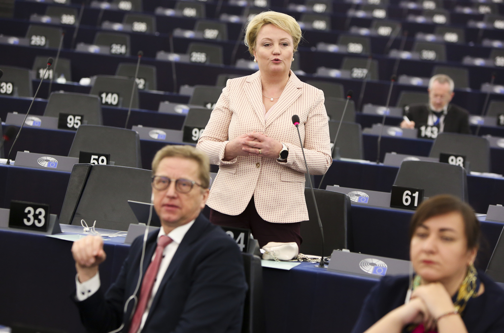 EP-100117A_Plenary_1