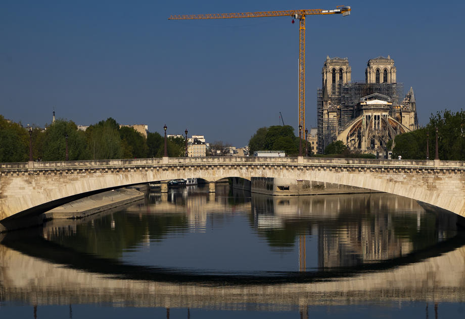 Easter Sunday amid coronavirus lockdown in Paris