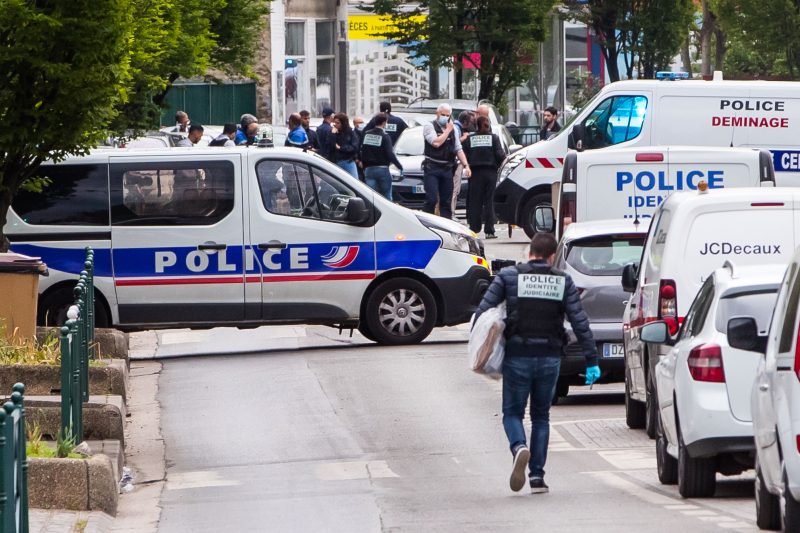 Anschlag auf Polizei: Frankreich ermittelt wegen Terrorverdachts