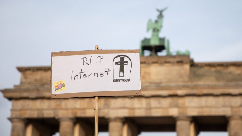 Ein Jahr EU-Urheberrechts-Reform: Funktioniert das Internet noch?