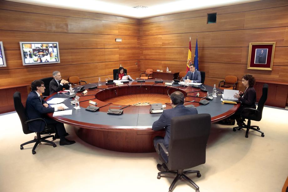 Spanish cabinet holds weekly meeting as coronavirus pandemic rages on