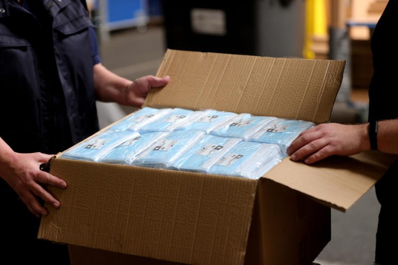 Acht Millionen Schutzmasken aus China in München eingetroffen
