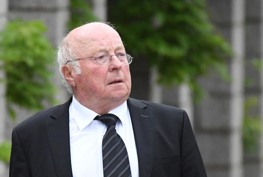 Former German labour minister Bluem dies