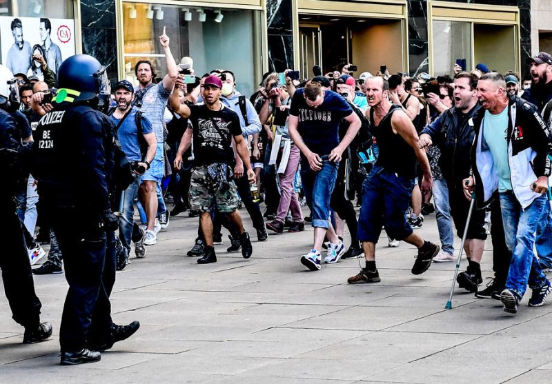 Corona-Demonstrationen: Unterwanderung durch Rechtsextremisten