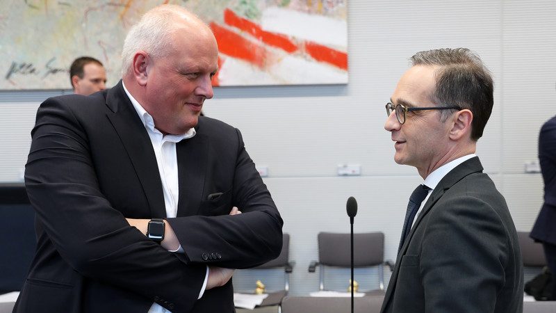 Datenschutzbeauftragter kritisiert Behörden und Gesetzgebung