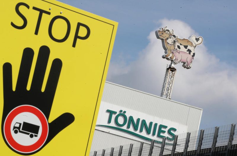 Fleischindustrie: "Nachts hörte ich Kollegen weinen"